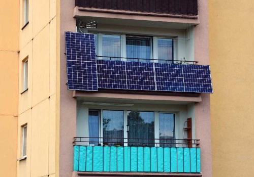 Ponad 700 zł oszczędności. Policzyli, ile daje fotowoltaika na balkonie