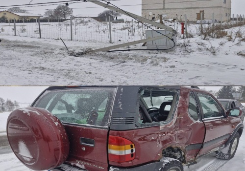 Stracił panowanie nad pojazdem. W Krzesimowie opel uderzył w słup