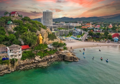 Tajlandia mniej znana ☀️🌴 Hua Hin na 10 dni za 3738 PLN (loty z bagażem + ⭐⭐⭐⭐ hotel z basenem i prywatną plażą) 💦👙