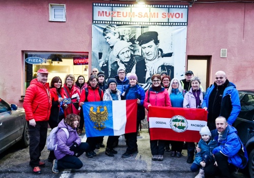 Ślęża zdobyta podczas zimowej wyprawy raciborskiego PTTK