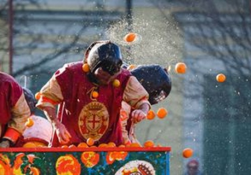 Karnawałowa bitwa na pomarańcze. Prawie 140 rannych