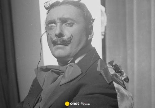 Siedem lat walczył o rozwód. Żona pisała na niego donosy do SB