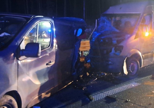 Poranny dramat na trasie S8. Zderzyły się trzy samochody, są zabici i ranni