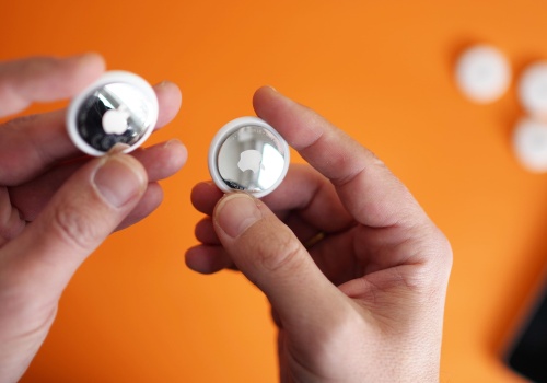 Dlaczego AirTag wciąż wygrywa? Android Find Hub i zagadka brakującego UWB