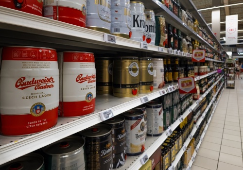 Jest decyzja w sprawie nocnej sprzedaży alkoholu. Dzielnice zmienią zdanie?