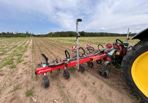 Kverneland Onyx i Lynx to inteligentny duet do walki z chwastami