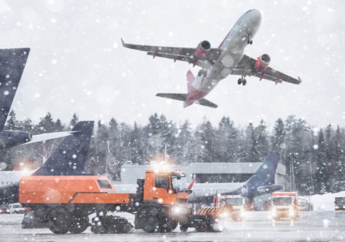 Problemy na lotniskach. Gdzie dzisiaj loty są opóźnione?