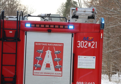 Wypadek na DK19 w Niemcach. Zderzenie pojazdów, są osoby poszkodowane i utrudnienia w ruchu