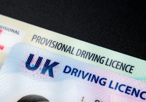 Apel DVLA do kierowców, aby odnowili prawo jazdy