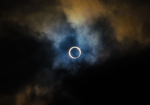 Wyjątkowe zaćmienie Słońca. Ziemska gwiazda 