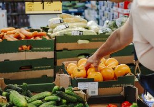 Nowe zasady sprzedaży warzyw i owoców. Grożą kary finansowe