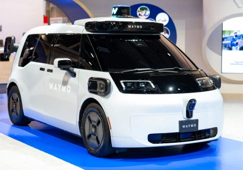 Czy to przełom w kosztach autonomii? Redukują czujniki i przyspieszają testy