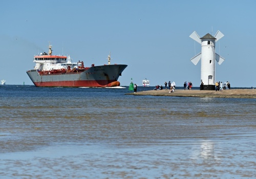 Duże statki niszczą Bałtyk. Eksperci z Niemiec ujawnili skalę problemu