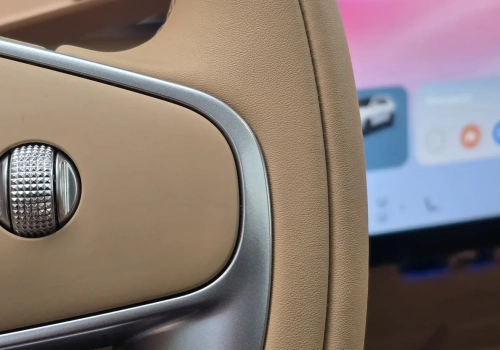 Oprogramowanie psuje reputację aut. Technologie coraz częściej frustrują, a samochody zawodzą