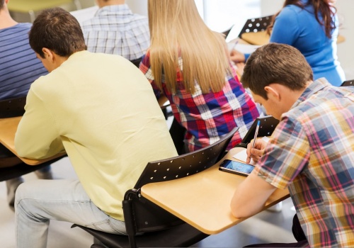 Lekcje na TikToku, nauczyciele na granicy. 