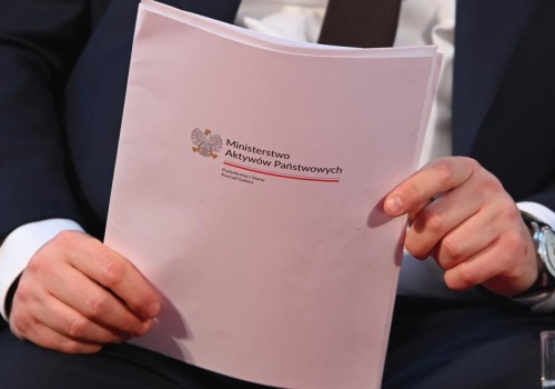 Sasin alarmuje o „prywatyzacji 10 spółek”. MAP odpowiada: Nie stracimy kontroli, naprawiamy błędy poprzedników