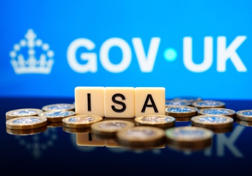 Szukasz alternatywy, tracisz pieniądze. Jak reforma ISA spowodowała falę oszustw w UK?