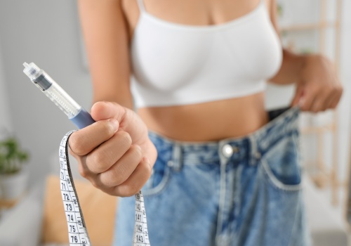 „Lek idealny” od AI? Nowa terapia na otyłość może wywrócić rynek