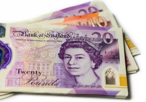 Kto musi zwrócić Child Benefit? Paradoks “Świadczenia na każde dziecko”