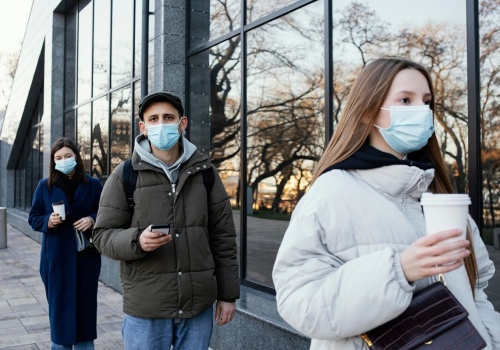 To nie jest „tylko twoje zdanie”. Jak nasze opinie mogą kształtować przebieg epidemii?