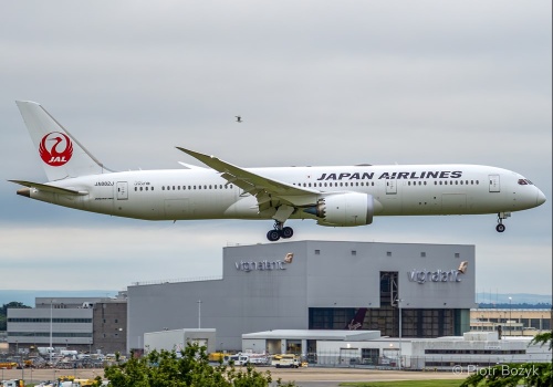 JAL zmodernizują wnętrza i łączność pokładową w B787-9