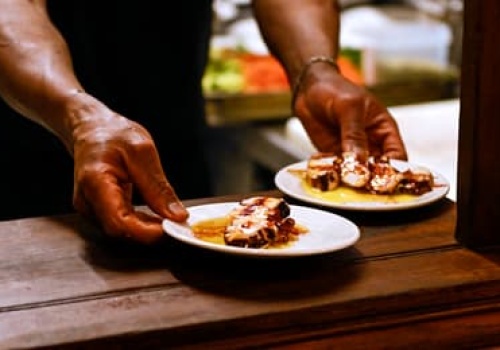 Hiszpania wita migrantów. „Zachód ich potrzebuje”, mówi premier