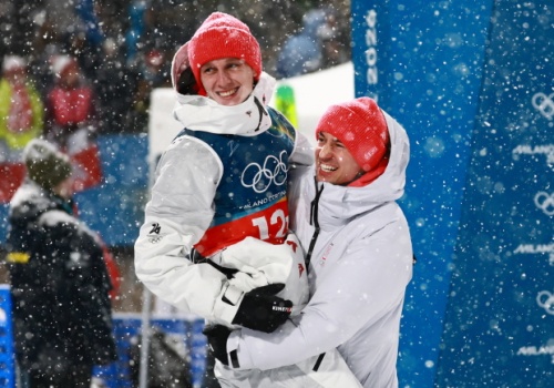 Igrzyska 2026/skoki narciarskie: Tomasiak i Wąsek zdobyli 27. medal olimpijski dla Polski. Tomasiak jak Szewińska, Jędrzejczak i Kowalczyk
