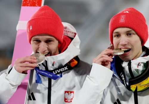 Małysz wzruszony sukcesem Tomasiaka i Wąska