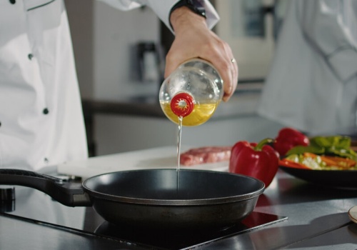 Zrób to po smażeniu, a hydraulik nie zapuka do drzwi. Jeden ruch, który ratuje rury