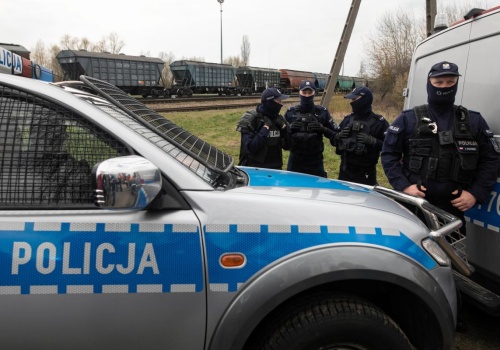 25-latek uruchomił hamulec ręczny. Miał dokumenty w języku rosyjskim