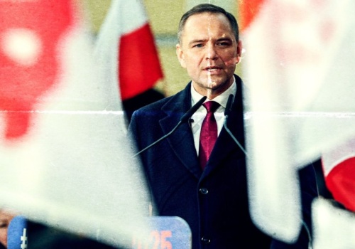 Nawrocki wyrzucił język śląski do kosza. 