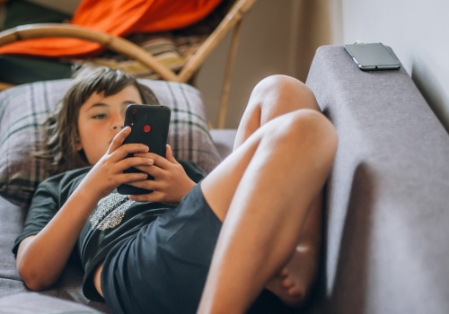 Ograniczenie dzieciom dostępu do social mediów? Oto, co sądzą Polacy