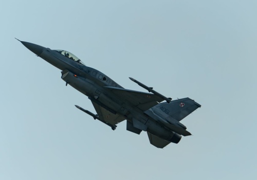 Lotnictwo wojskowe operuje w polskiej przestrzeni powietrznej. Czasowe wstrzymanie lotów cywilnych na lotniskach w Lublinie i Rzeszowie