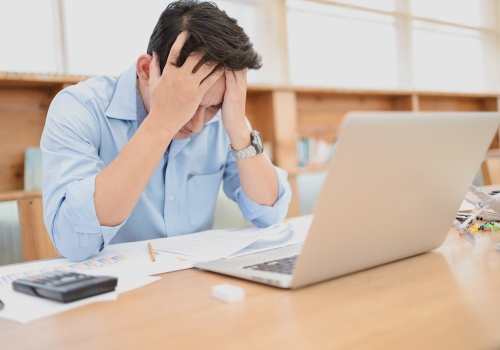 56 proc. Polaków boi się popełnienia błędu w zeznaniu PIT. Co sprawia im najwięcej problemów?