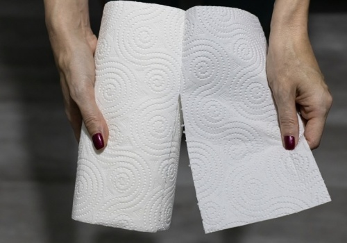 Tego nigdy nie czyść ręcznikiem papierowym. Szkody mogą być nieodwracalne