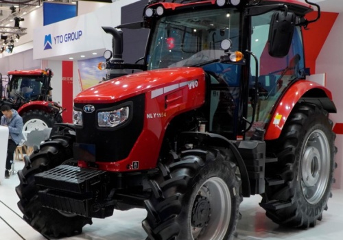 Ten holding zakupił naraz 10 ciągników rolniczych. Dlaczego wzięli 