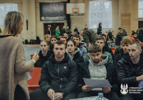 Ferie na poligonie zamiast na stoku. 126 ochotników rozpoczęło szkolenie w 3 PBOT