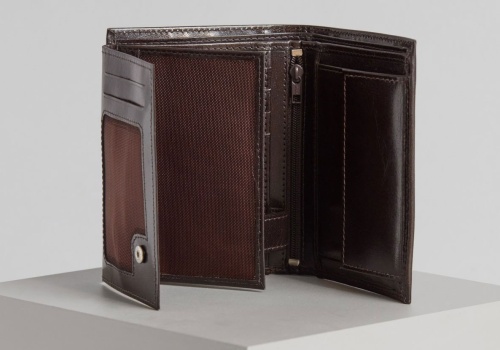 3 cechy idealnego portfela męskiego – jaki powinien być?