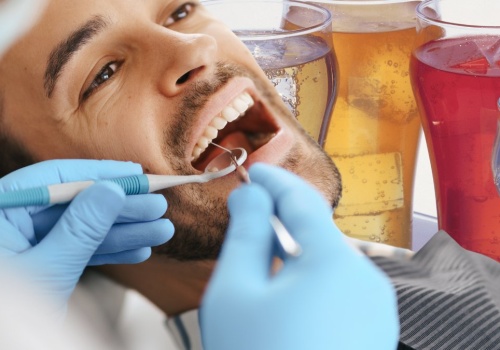 Dzisiejsi 30-latkowie stracą szybciej zęby niż ich rodzice