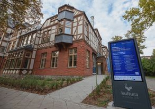 Artystyczne stypendia i pamięć o twórcy słownika języka polskiego