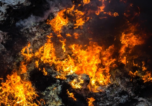 Rafineria w Rosji płonie po ataku ukraińskich dronów