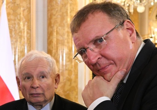 Politycy PiS kłócą się o Kurskiego. Kulisy sporu. 