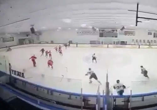 Przerażające sceny na meczu hokeja. Nagle zaczął strzelać. Są ofiary