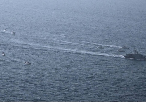 Iran zamyka Cieśninę Ormuz. 