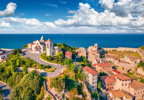 Ukochane Włochy za 439 PLN 💚🤍❤️ Loty na południe i noc w 4* hotelu ze śniadaniem