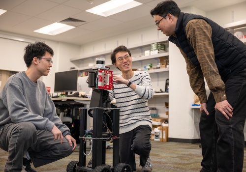 HoloRadar, to nowy „szósty zmysł” dla autonomicznych pojazdów, który widzi przez ściany