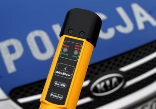 Ruszyło go sumienie. Pijany przyjechał do… komendy