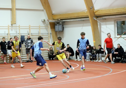 Turniej Sołectw w Cielcach – sportowe otwarcie nowej hali przy szkole podstawowej