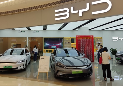 Sztab Generalny ogłosił nowe wymogi bezpieczeństwa: Zakaz wjazdu chińskich samochodów