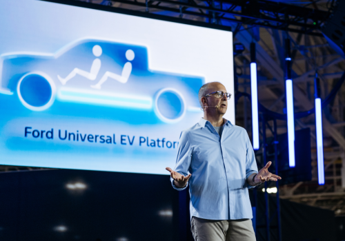 Nowy elektryczny pickup Forda dostanie technologię z Cybertrucka